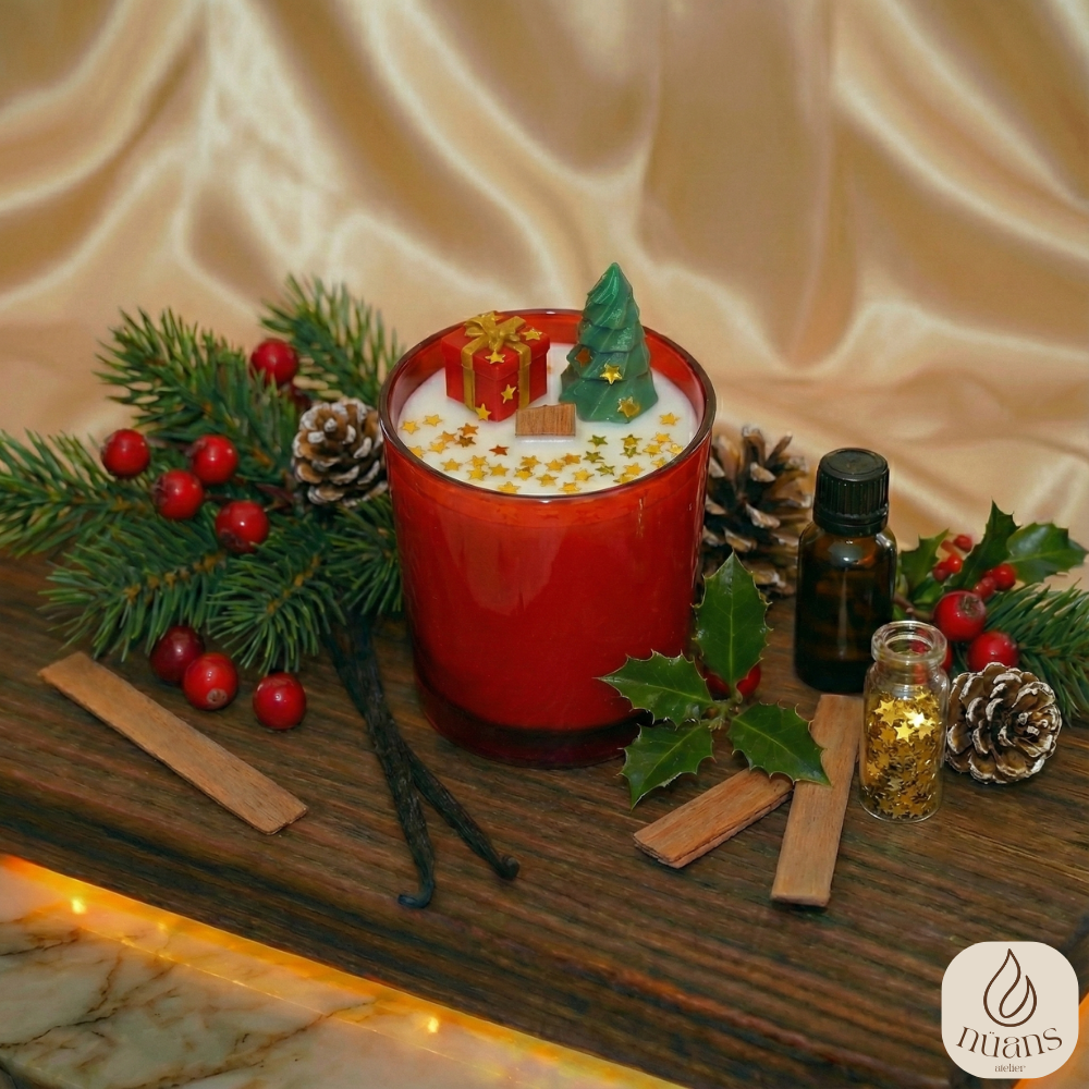 🎄 "Christmas Dream" Şömine Etkili Premium DIY Soya Mum Kiti | Pine & Red Berries Notalı